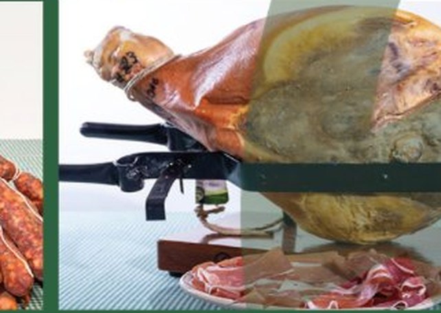 Prosciutto nostrano con osso sulla morsa da taglio