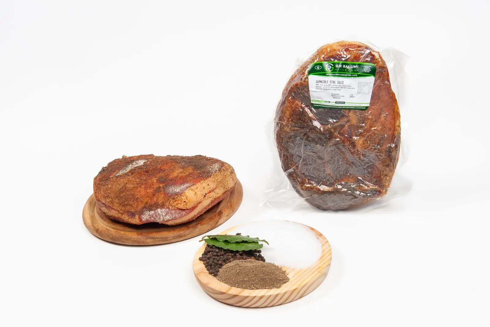 Guanciale pepe stagionato intero e metà sotto vuoto
