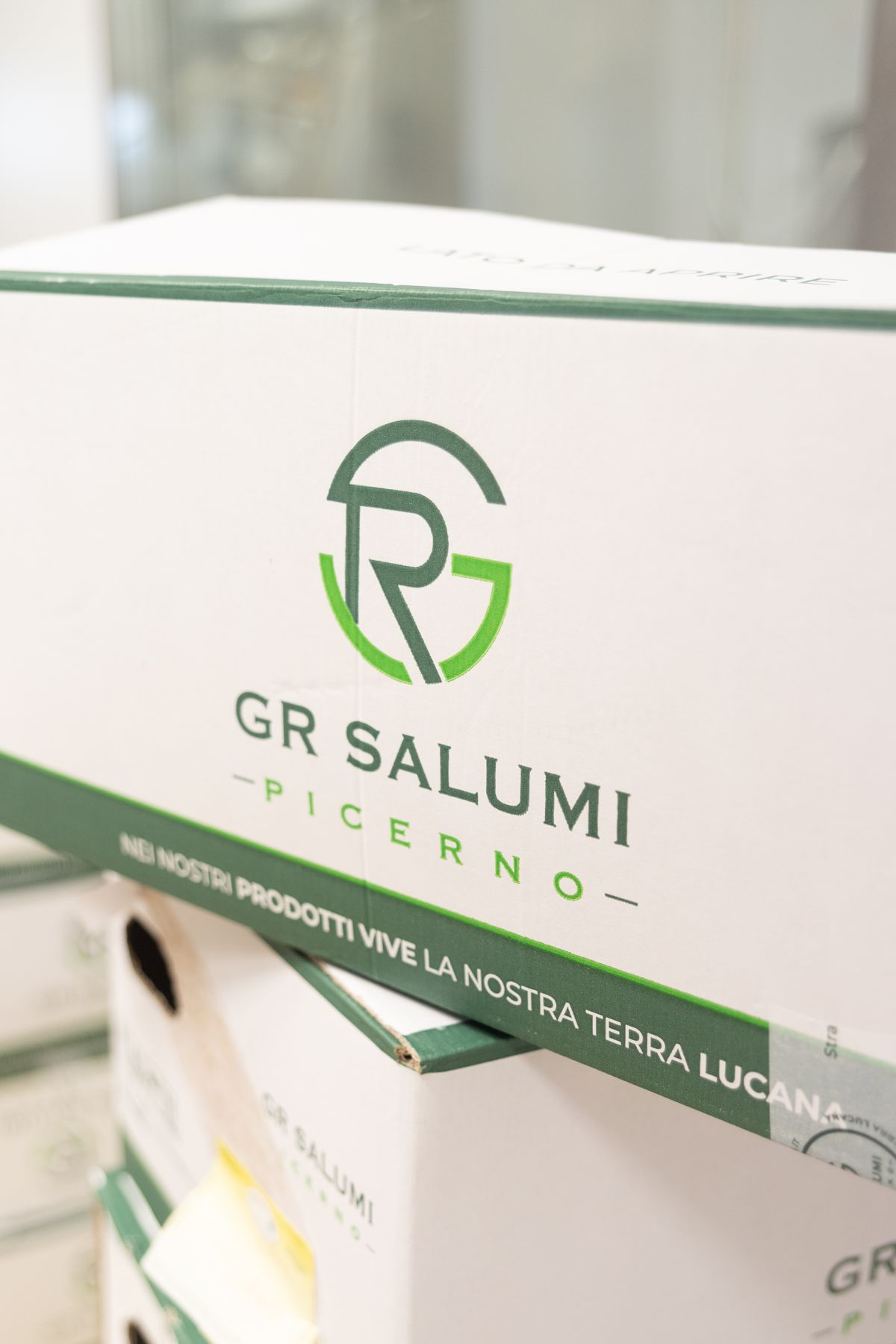 Il cartone brandizzato GR Salumi pronto per la spedizione